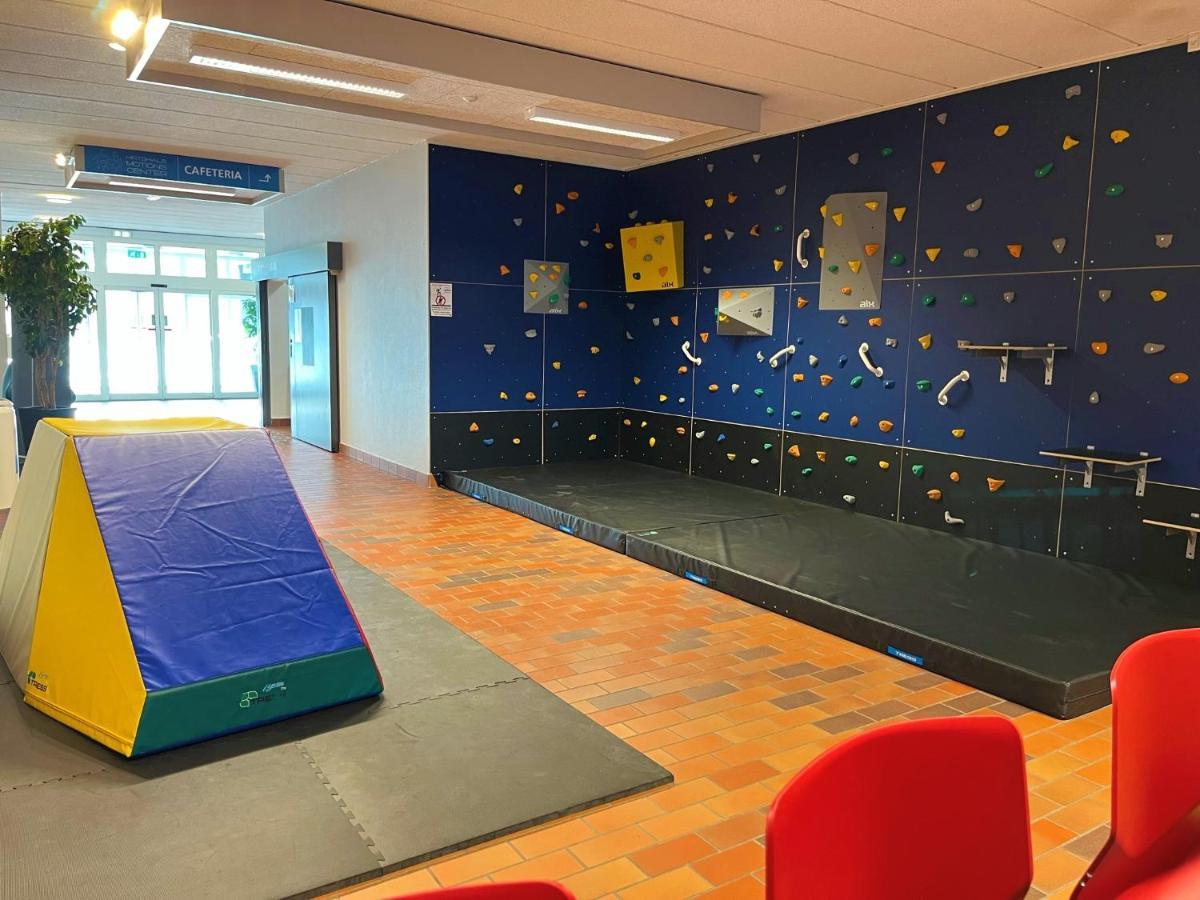 Hirtshals Idraetscenter - Vandrehjem - Hostel Экстерьер фото