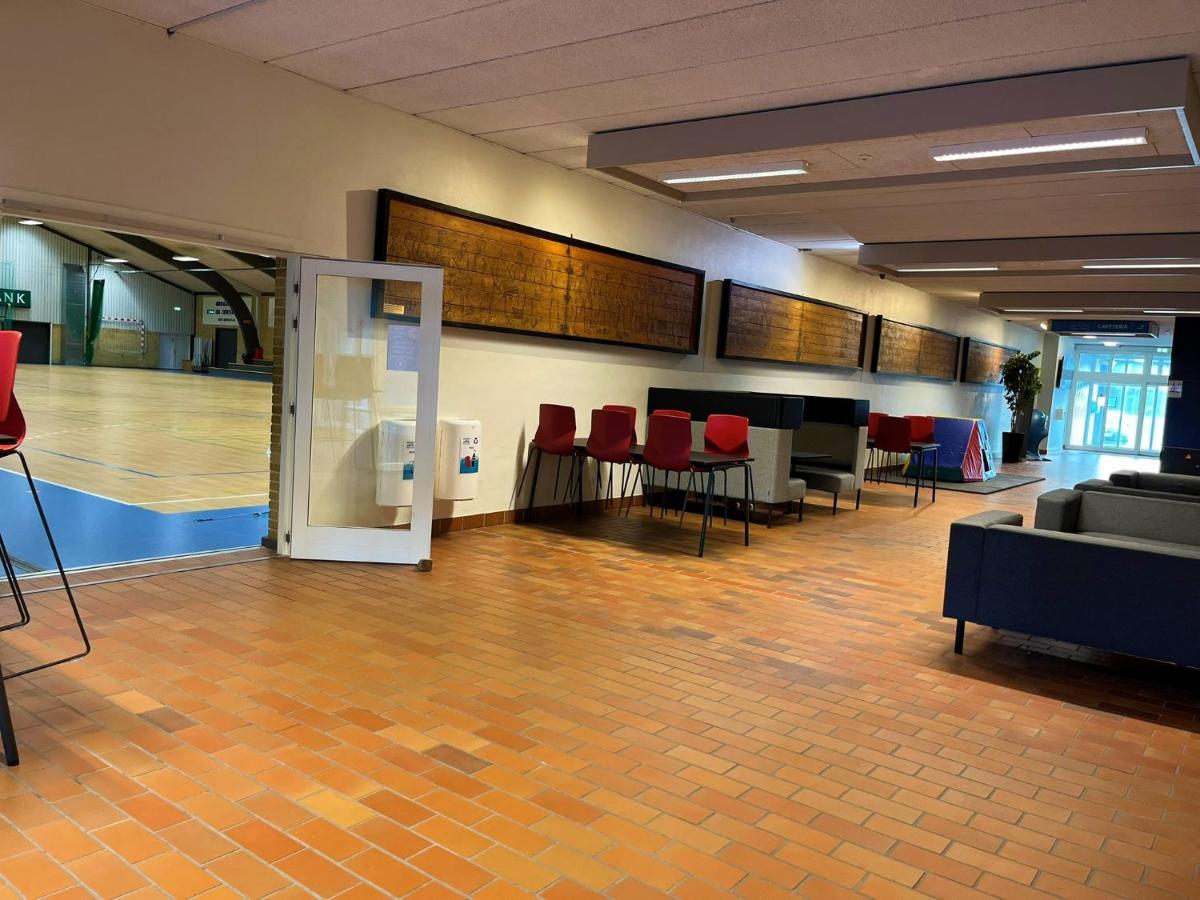 Hirtshals Idraetscenter - Vandrehjem - Hostel Экстерьер фото