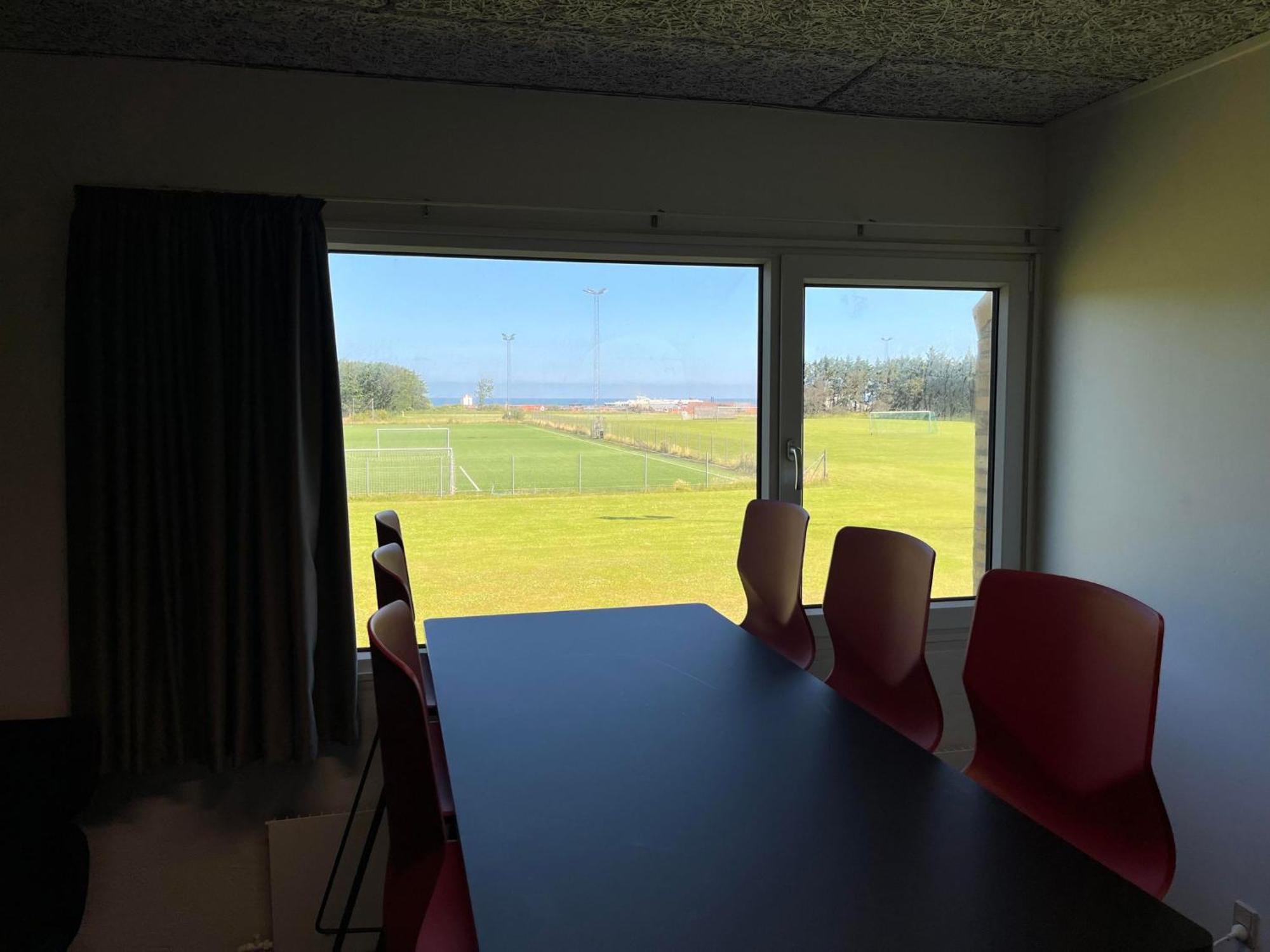 Hirtshals Idraetscenter - Vandrehjem - Hostel Экстерьер фото